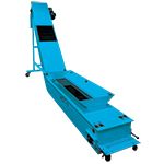 Flighted drag chain conveyor moves loose bulk materials such as plastics, paper, and biomass.